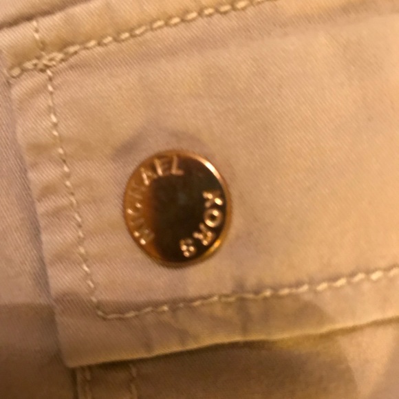 Michael Kors khaki skirt. Size 8 - Picture 6 of 6